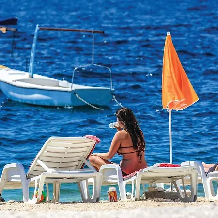 In Okrug Gornji With 2 Bedrooms And Wifi Trogir